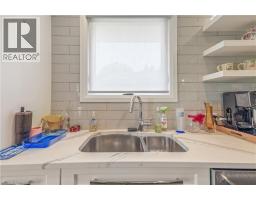160 WOODLAWN Avenue - 10