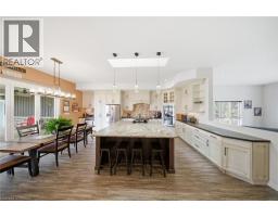 5 ECHO VILLA Avenue - 13
