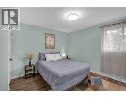 4 DOWDEN Avenue - 17