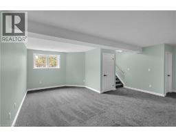4 DOWDEN Avenue - 24