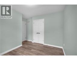 4 DOWDEN Avenue - 25