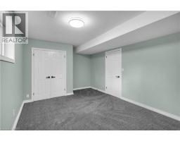 4 DOWDEN Avenue - 31