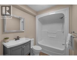 4 DOWDEN Avenue - 35