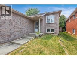 4 DOWDEN Avenue - 4