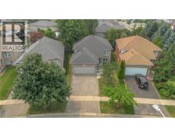 4 DOWDEN Avenue - 44