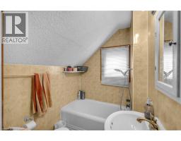 35 JAMES Avenue - 13