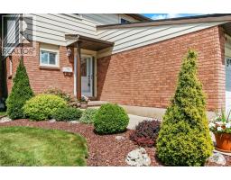 207 DUNSDON Street - 3