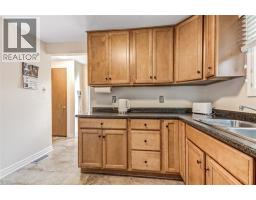 207 DUNSDON Street - 8