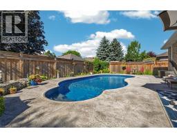 62 VARLEY Crescent - 10