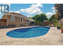 62 VARLEY Crescent - 11