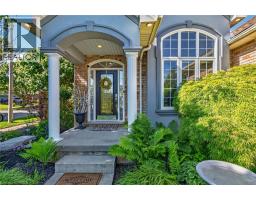 62 VARLEY Crescent - 2