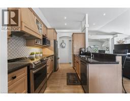 62 VARLEY Crescent - 25