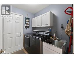 62 VARLEY Crescent - 28
