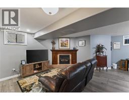 62 VARLEY Crescent - 39