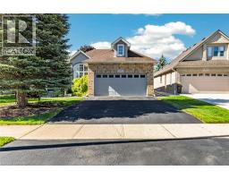 62 VARLEY Crescent - 4