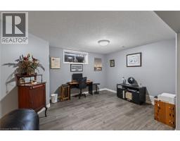 62 VARLEY Crescent - 41