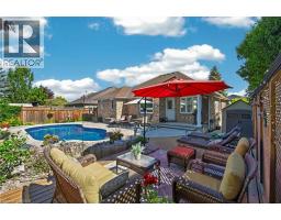62 VARLEY Crescent - 9