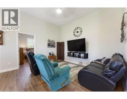 13 WINGROVE WOODS - 40