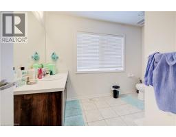 38 SINDEN Road - 22