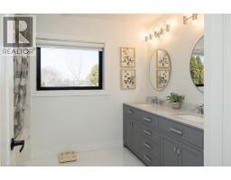 40 VARADI Avenue - 24