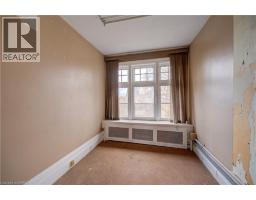 41 WELLINGTON Street - 14