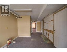 41 WELLINGTON Street - 18