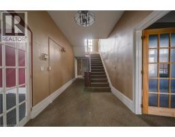41 WELLINGTON Street - 4