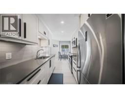 23 FREEMAN Crescent - 11