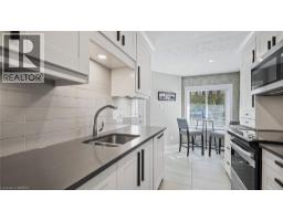 23 FREEMAN Crescent - 12