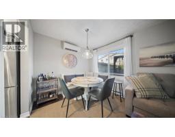 23 FREEMAN Crescent - 14