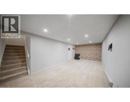 23 FREEMAN Crescent - 24