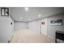 23 FREEMAN Crescent - 25