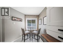 23 FREEMAN Crescent - 8