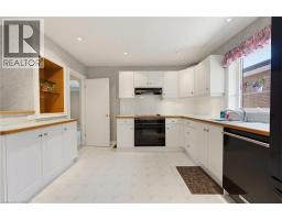 22 DUNSDON Street - 12