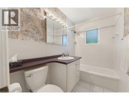 22 DUNSDON Street - 18
