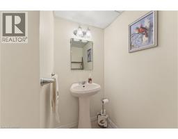 22 DUNSDON Street - 25