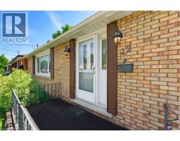 22 DUNSDON Street - 5
