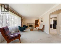 22 DUNSDON Street - 8