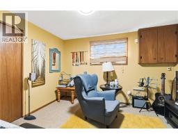 352 BRANTWOOD PARK Road - 25