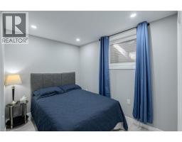 87 GRANDVILLE Circle - 34