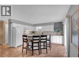 34 MAICH Crescent - 10