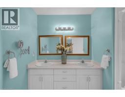 34 MAICH Crescent - 21