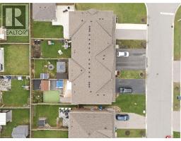 6 FREER Drive - 36
