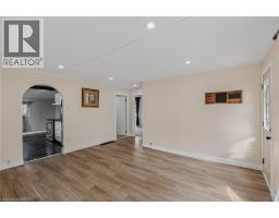 39 SANDERSON Street - 10