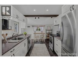 39 SANDERSON Street - 11