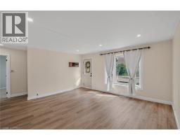 39 SANDERSON Street - 9