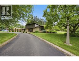 17 PLEASANT Crescent - 2