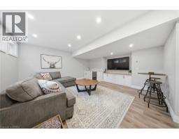 17 PLEASANT Crescent - 22