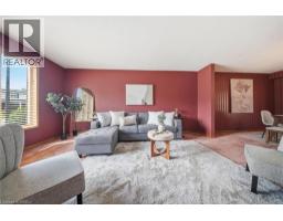 22 COLONIAL Crescent - 10