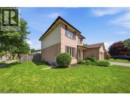 22 COLONIAL Crescent - 3